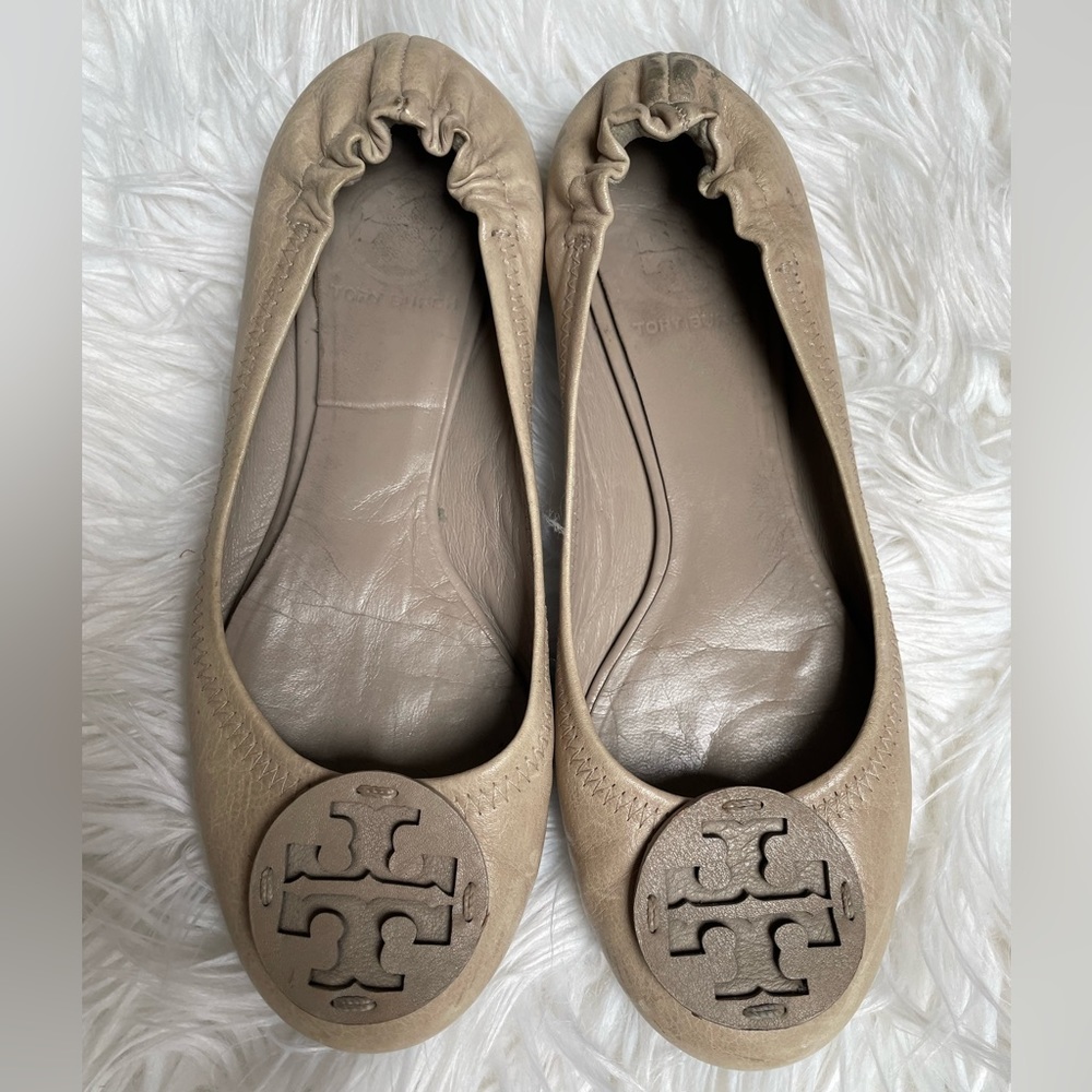 Tory Burch Flat Shoes in Taupe